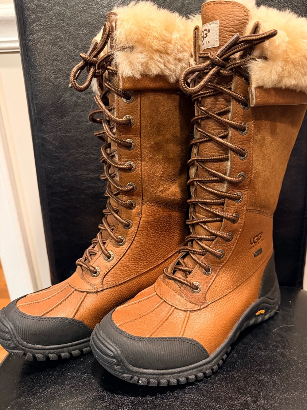 UGG Adirondack III Tall Women's Waterproof Cold Weather Snow Boot - size 5 - NEW